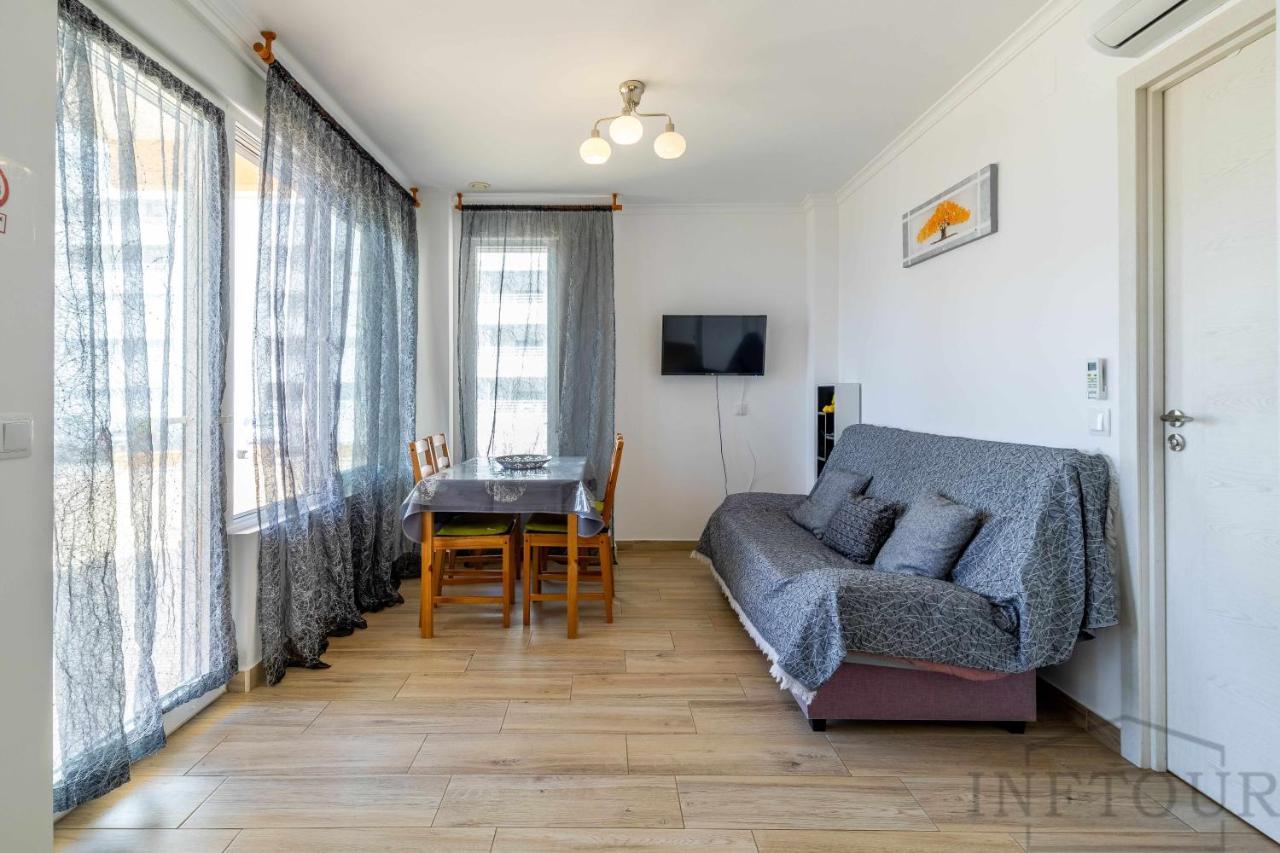 Inftour President 2 Apartamento 卡尔佩 外观 照片